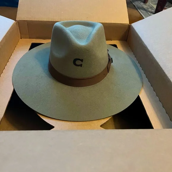 Green Charlie 1 Horse fedo for woman Size M never worn in the box Charlie 1 Horse Women main image 3